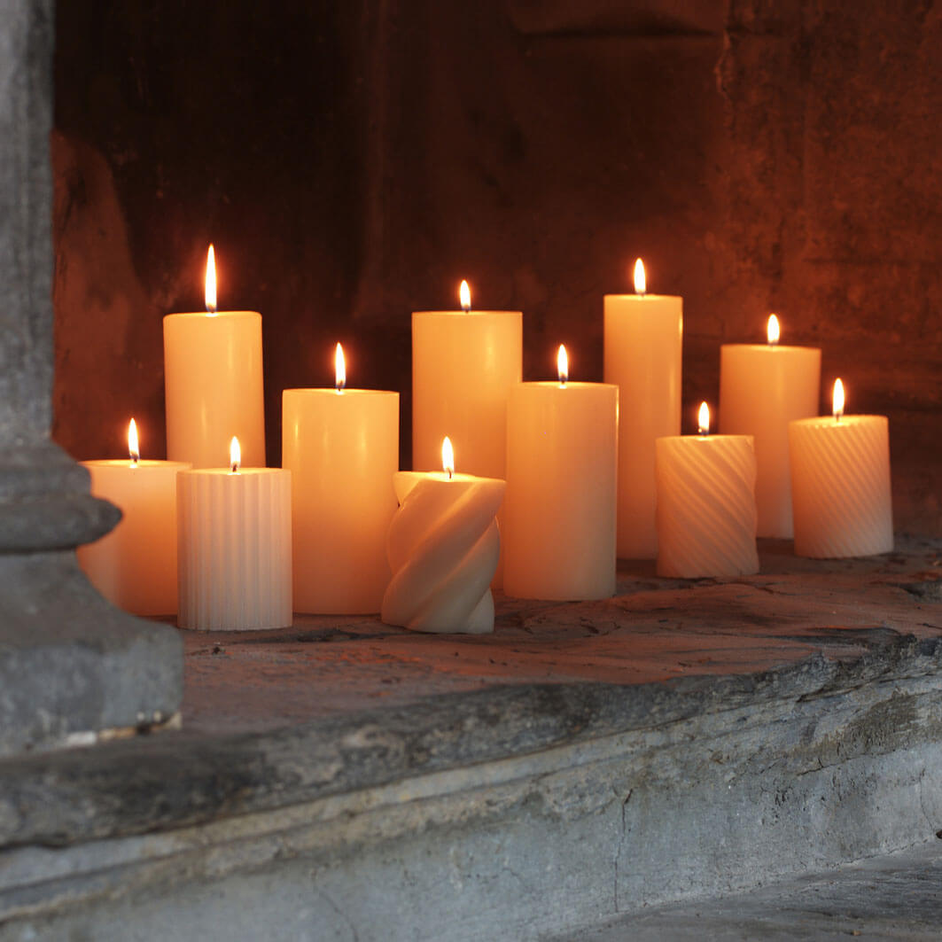 bienenwachskerzen_mood Zylinderkerze 10% Bienenwachs - 150/80 mm - Rillen senkrecht rund