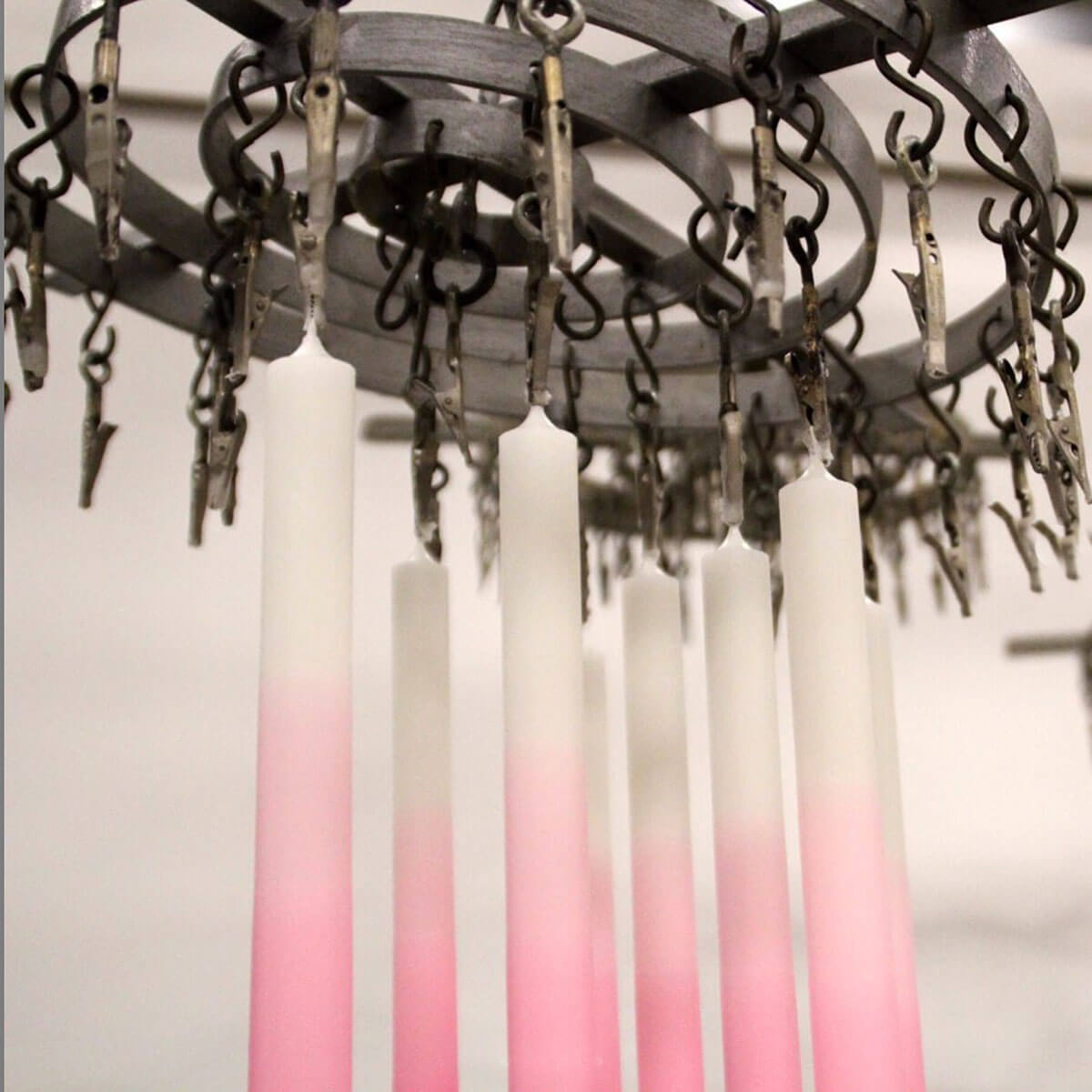 Gradient Candle – Hot Pink