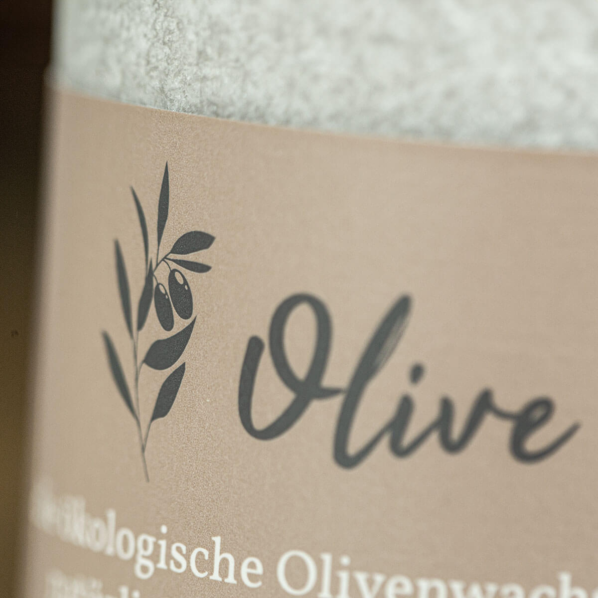 Duftkerze Olive Bergkräuter Arvenholz